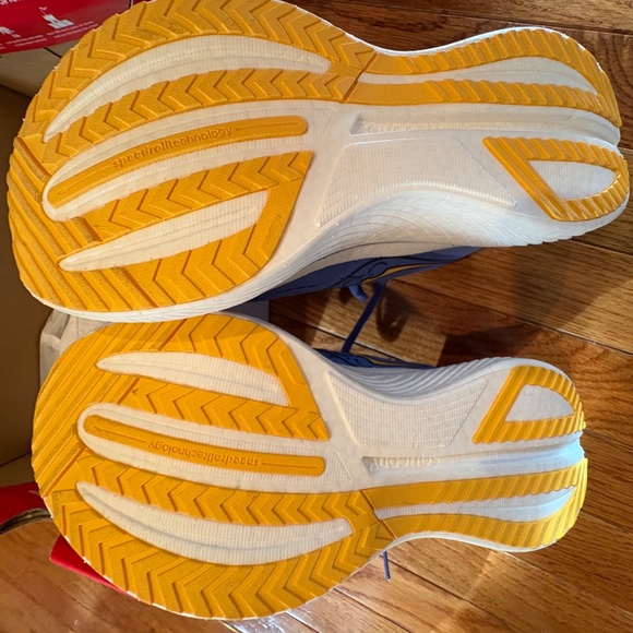 Saucony Endorphin Speed 3 Size 7.5 - Picture 4 of 5